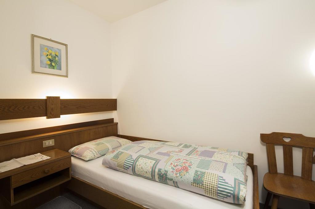 Ciasa Iris Hotel Colfosco Room photo